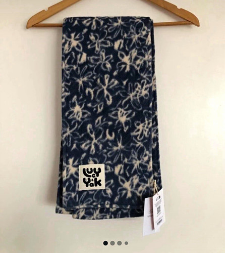 Lucy yak unisex rectangle - lucy,